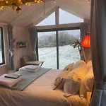 Otterly's Retreat