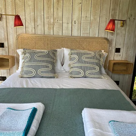 Otterly's Retreat Деревянный коттедж Скибберин